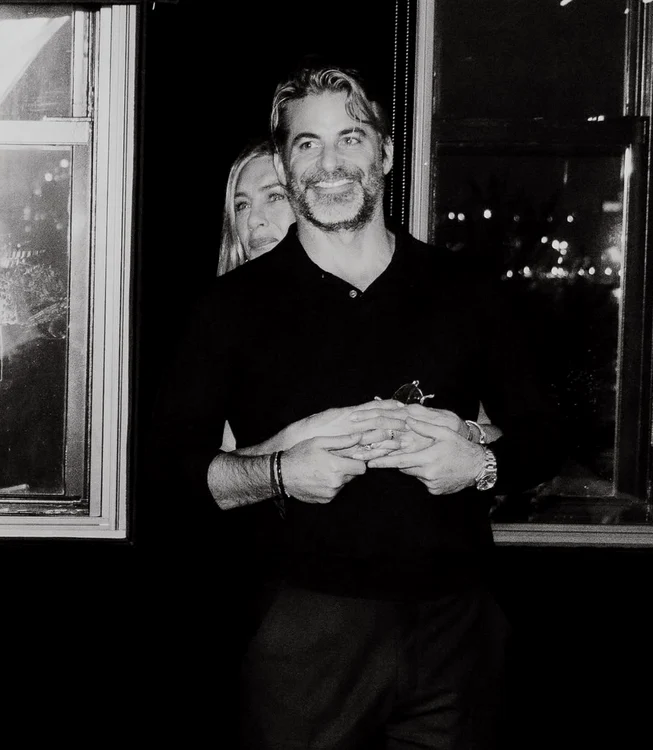 Jennifer Aniston cu iubitul png