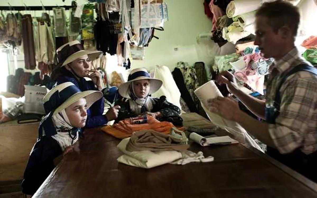 În comunităţile de menoniţi nu există cafenele, restaurante, terenuri de fotbal sau parcuri. FOTO Daily Mail