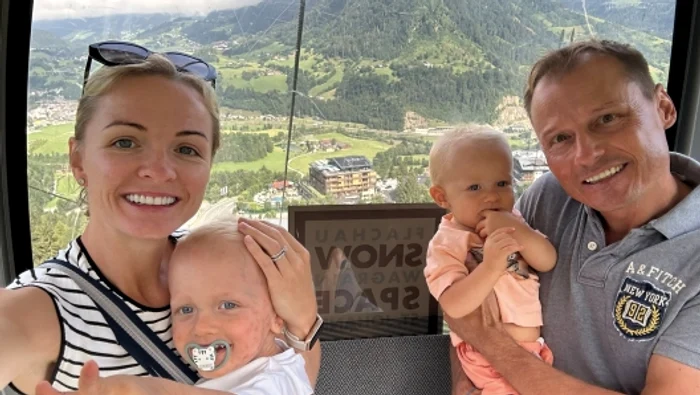Familia Manninger: Emily, Alexander și cei doi fii ai lor, Alexander și Nicolas   FOTO Facebook