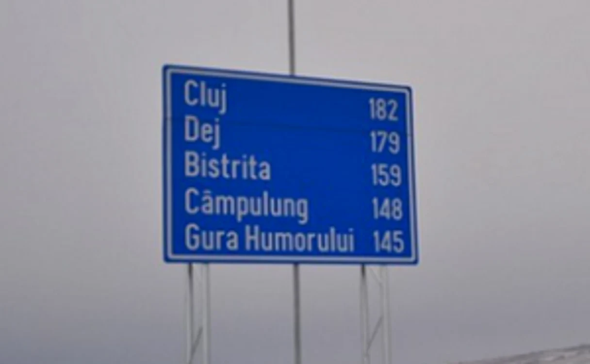 Indicator SF pe DN17, şoseaua de centură a Sucevei, FOTO: Dănuţ Zuzeac
