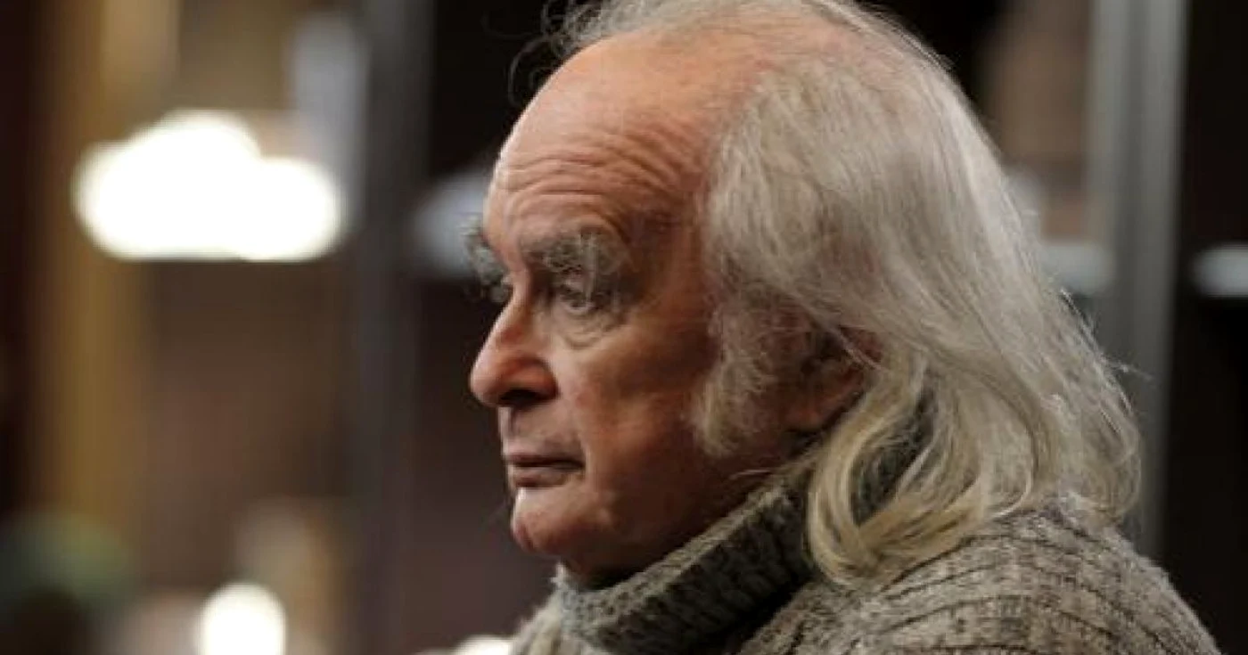 Poetul Emil Brumaru şi-a lansat un nou volum de poezii FOTO Arhiva Adevărul