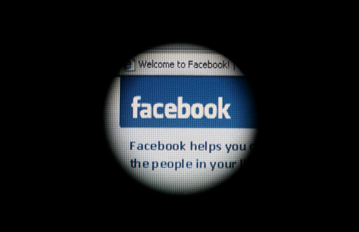 
    O fotografie publicată pe Facebook l-a băgat în belea pe un bărbatFoto: Getty  