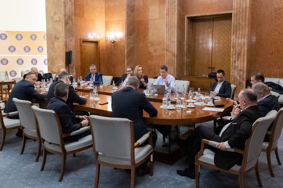 Ședința coaliției de guvernare a fost amânată pentru a doua oară