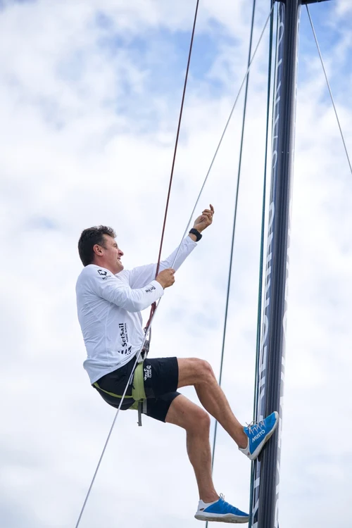 Valentin Oeru este dublu campion naţional la yachting, dar a făcut performanţă şi în străinătate. FOTO Arhivă personală