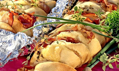 bagheta pastrama busuioc jpeg