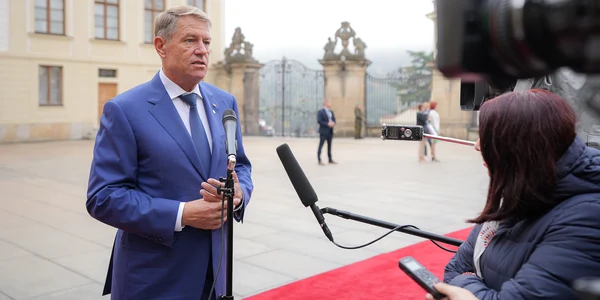 Klaus Iohannis la Praga la Consiliul European informal FOTO Presidency jpg