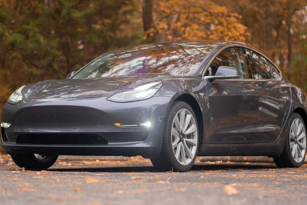 Tesla este cel mai valoros producător auto din lume
