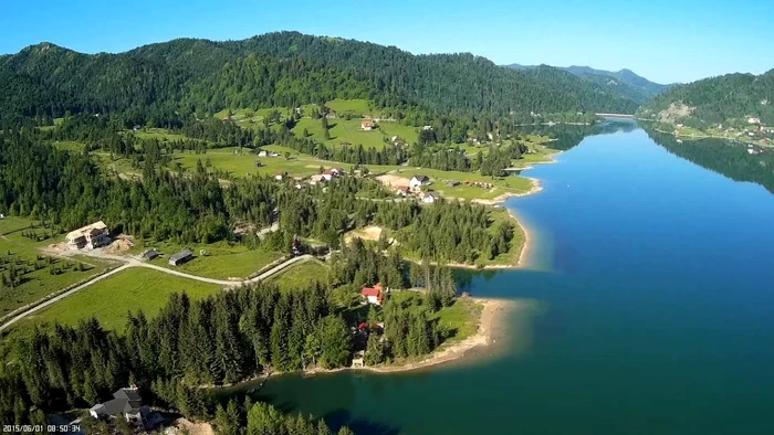 Panoramă aeriană cu Lacul Colibița Arhiva Adevărul
