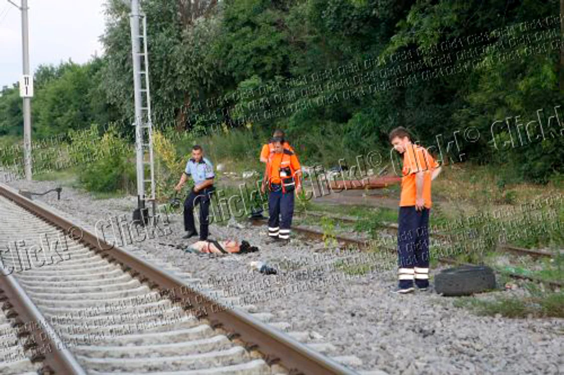 
    Bărbatul a fost lovit de trenul de Constanţa  