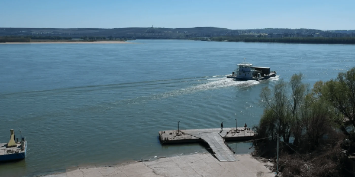 Debitul Dunării, în scădere în următoarele zile FOTO ferryboat-silistra-calarasi.ro