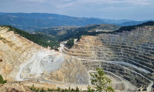 cupru min rosia montana