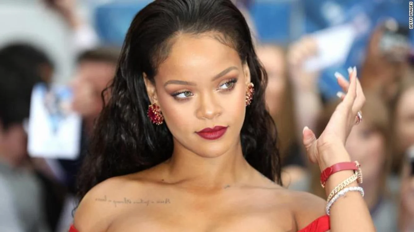 Rihanna s-a comportat precum o adolescentă îndrăgostită în prezenţa iubitului său, Hassan JameelFoto: Profimedia