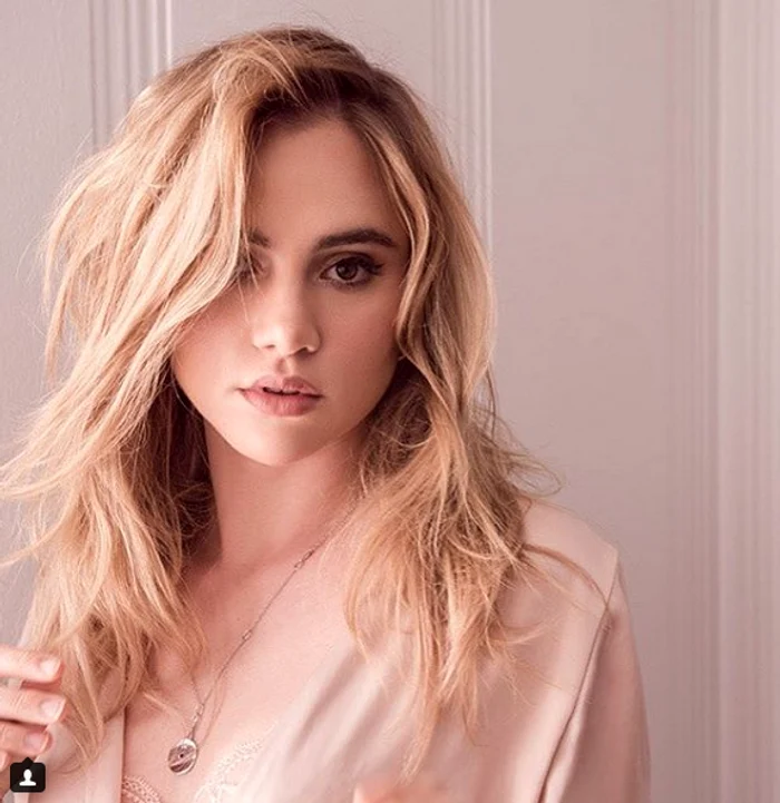 Suki waterhouse png