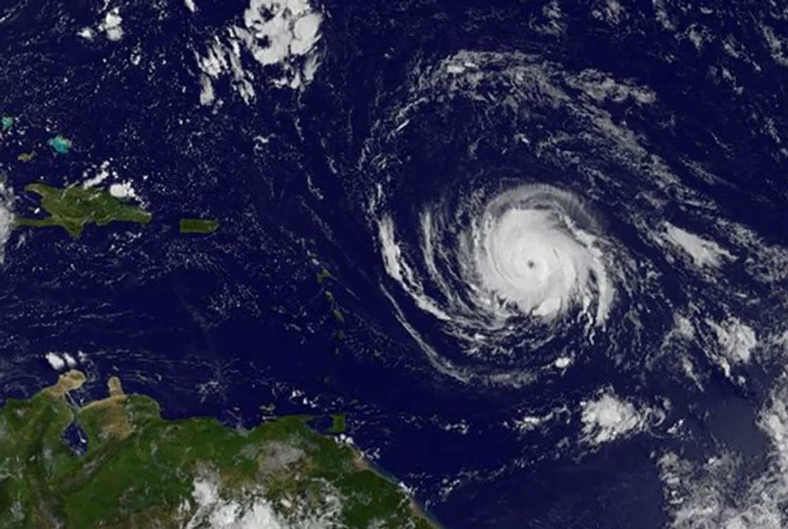 
    Uraganul Irma este cea mai mare furtună înregistrată din 1928 până azi; Cantităţi însemnate de precipitaţii au căzut peste insule; Vânturile de aproape 300 km/h au distrus tot ce au întâlnit în cale în St. Martinfotografii: Guliver/Gettyimages/EPA  
