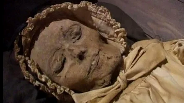 Expoziţie de mumii, la Muzeul Secuiesc al Ciucului jpeg