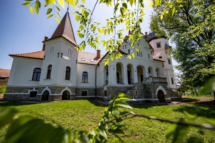 Castelul Banffy din Sancrai (© România Atractivă)