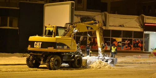 Primarul Bacăului a raportat mai multe utilaje pe străzi decât a găsit prefectul