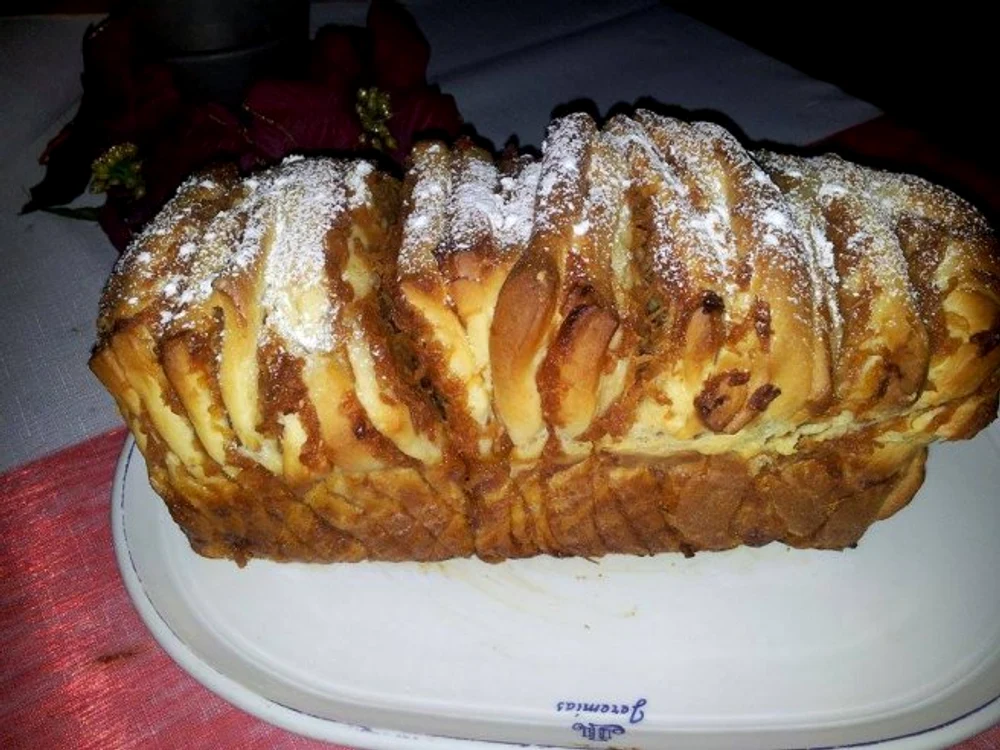 Cozonac evantai cu mere