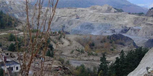 Carierea fostei exploatări miniere de stat de la Roşia Montană
