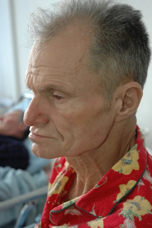 Recunoaşteţi persoana din fotografie?