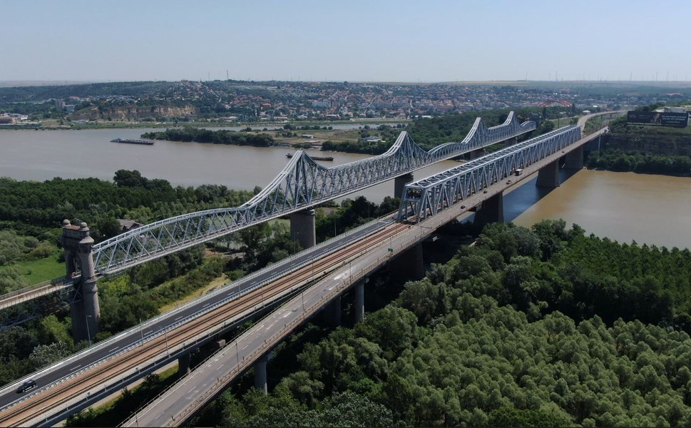Povestea autostrăzilor inaugurate de Ceaușescu. Două sectoare de autostradă, în patru decenii de comunism