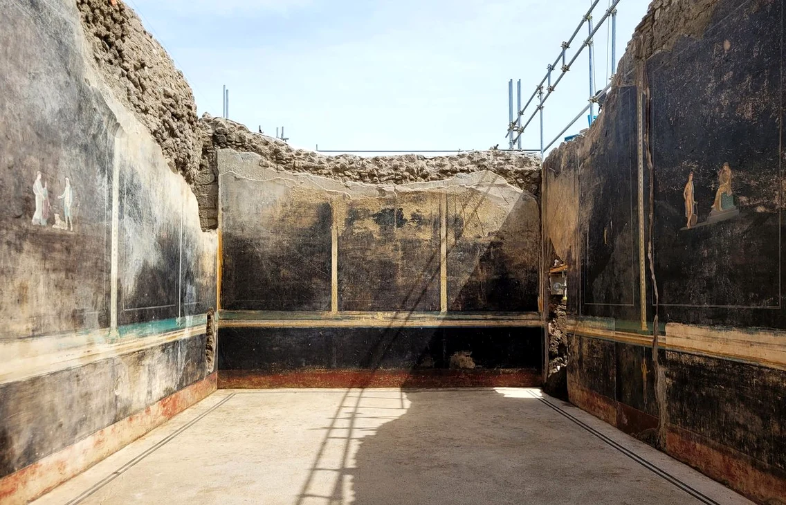 O sală de banchet spectaculoasă, descoperită la Pompei (© Facebook / Pompeii - Parco Archeologico)