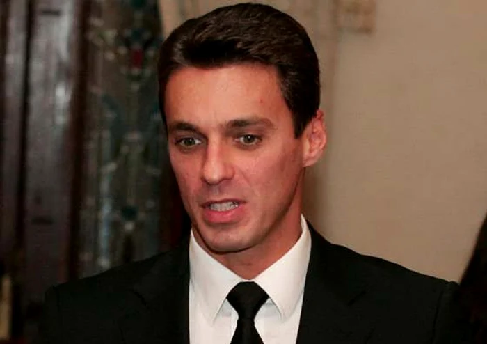 Mircea Badea a alea să scrie un mesaj pentru CrinaFOTO: Arhiva personală