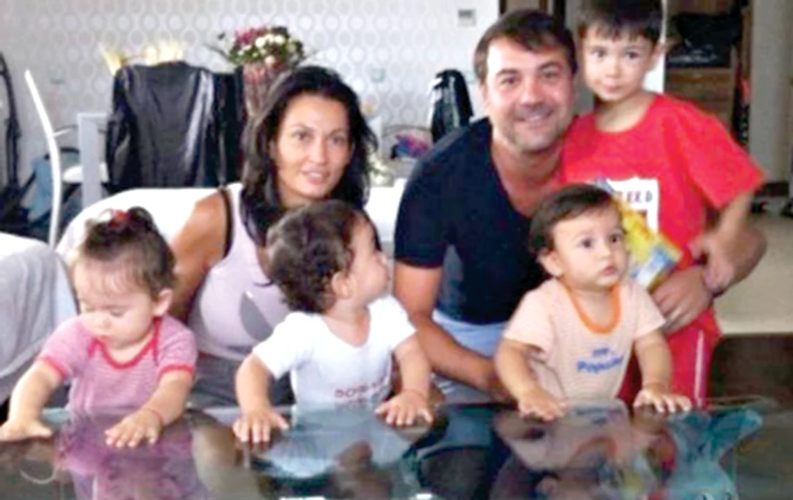 Nicoleta Luciu și Zsolt Csergo au patru copii împreună: Zsolt jr și tripleții Kim, Karoly și Kevin. Sursă: Facebook