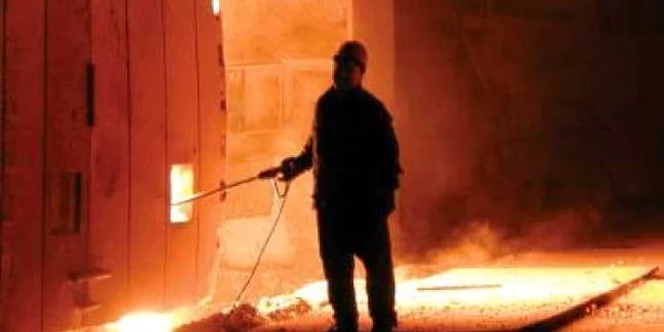 Reşiţa: La Oţelu Roşu este aşteptat un expert în siderurgie după accidentul cu un mort şi doi răniţi