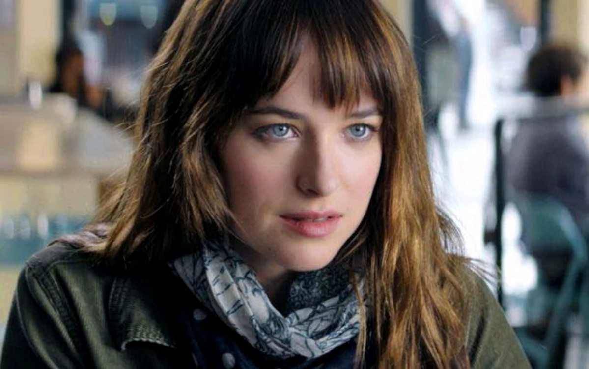 
    Dakota Johnson are o soră vitregă, care a rezultat din căsnicia lui Melanie Griffith cu Antonio Banderas.Foto: Adevărul  