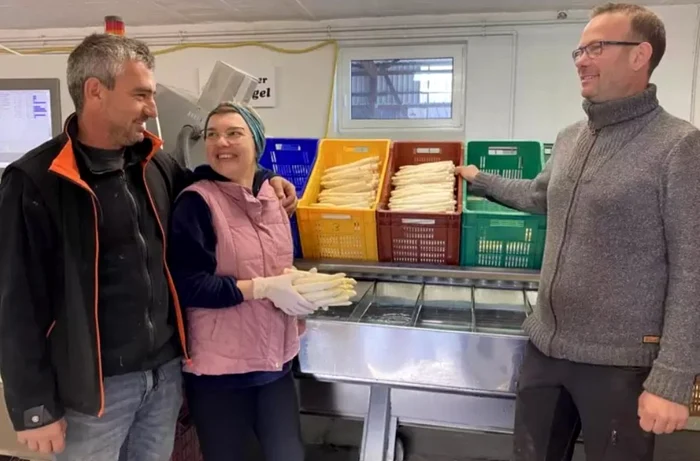 Constantin și Natalia sunt exemplu pentru patronii lor / foto: Facebook