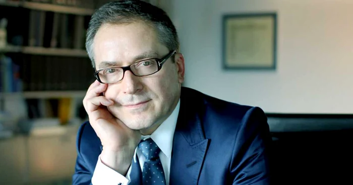 Norbert Pallaua va opera la Clinica Polisano