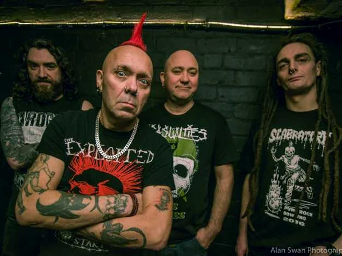 Grupul punk Exploited nu-şi anulează concertele în plină epidemie de coronavirus