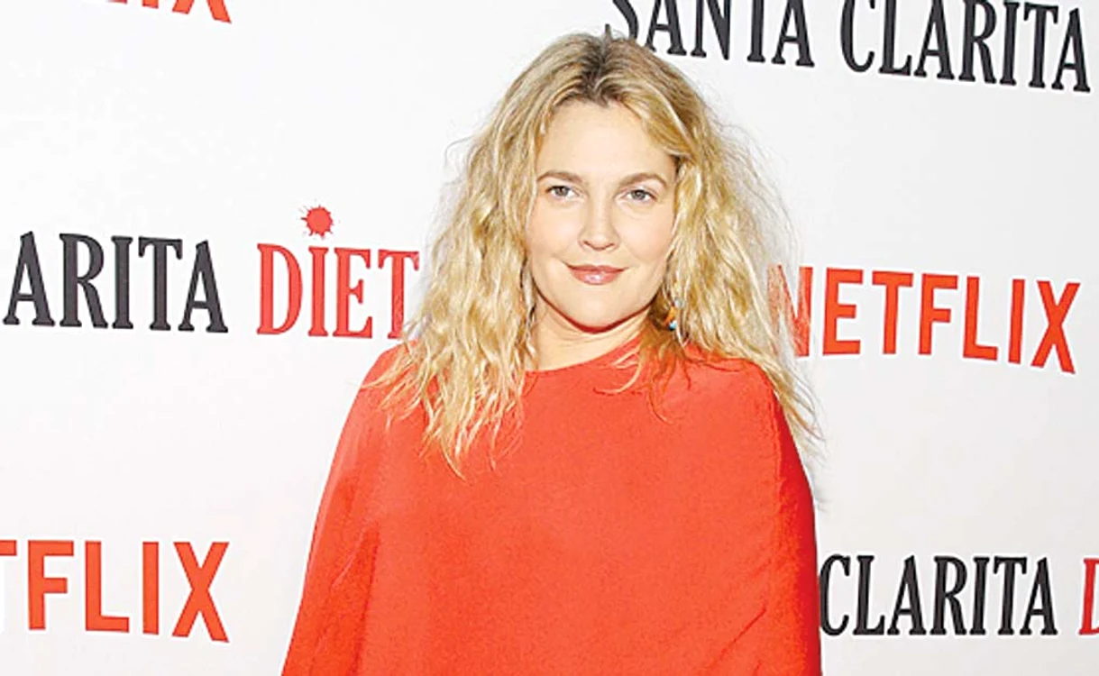 Drew Barrymore, 43 de ani, foloseşte tratamentele cu venin de viperă