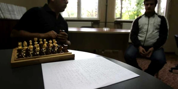 Dacian joacă şah de la şase ani şi a devenit maestru al Federaţiei Internaţionale