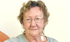 23 peglob foto1 3col 240 bunica jpeg