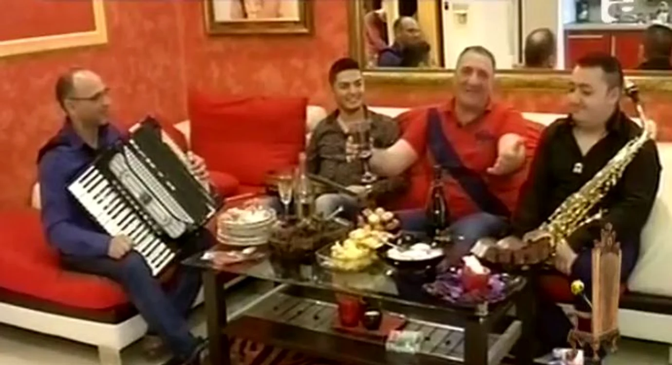 
    Nelson Mondialul este mândru de casa lui. (captură Antena 1)  