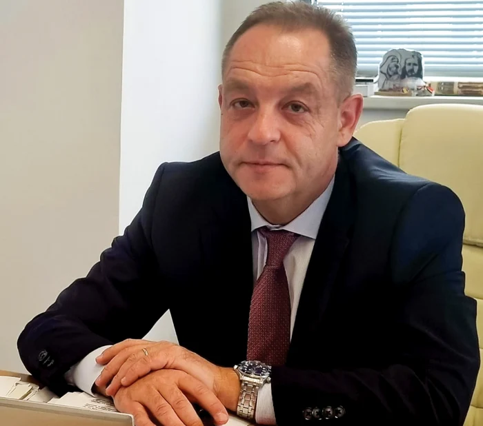 Scandal între ministrul Economiei și directorul Salrom, după factura de 12.500 de euro pentru un „sejur” în Prahova: „S-a ales una dintre cele mai scumpe locații”