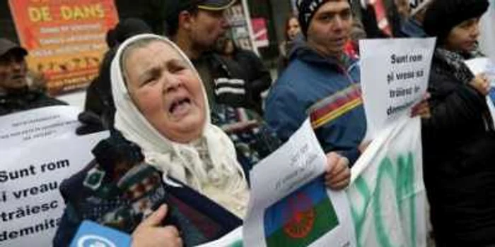 Romii au protestat de mai multe ori faţă de mutarea lor la Pata Rât.