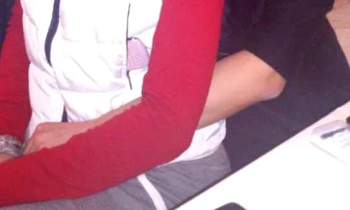 Raluca şi Adelina s au certat în urmă cu doi ani şi de atunci nu îşi mai vorbesc jpeg