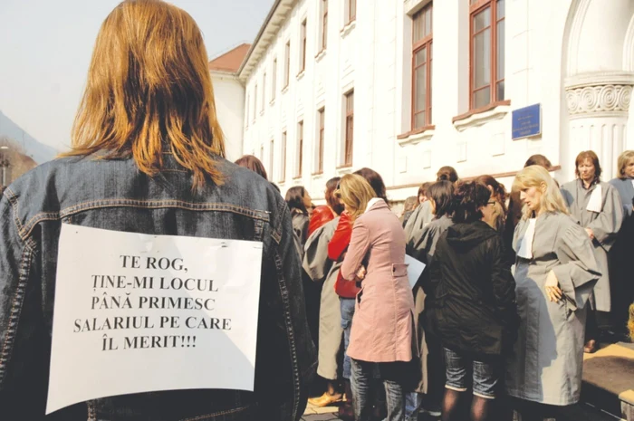 Magistraţi care protestează pentru lefurile lor. FOTO Mediafax