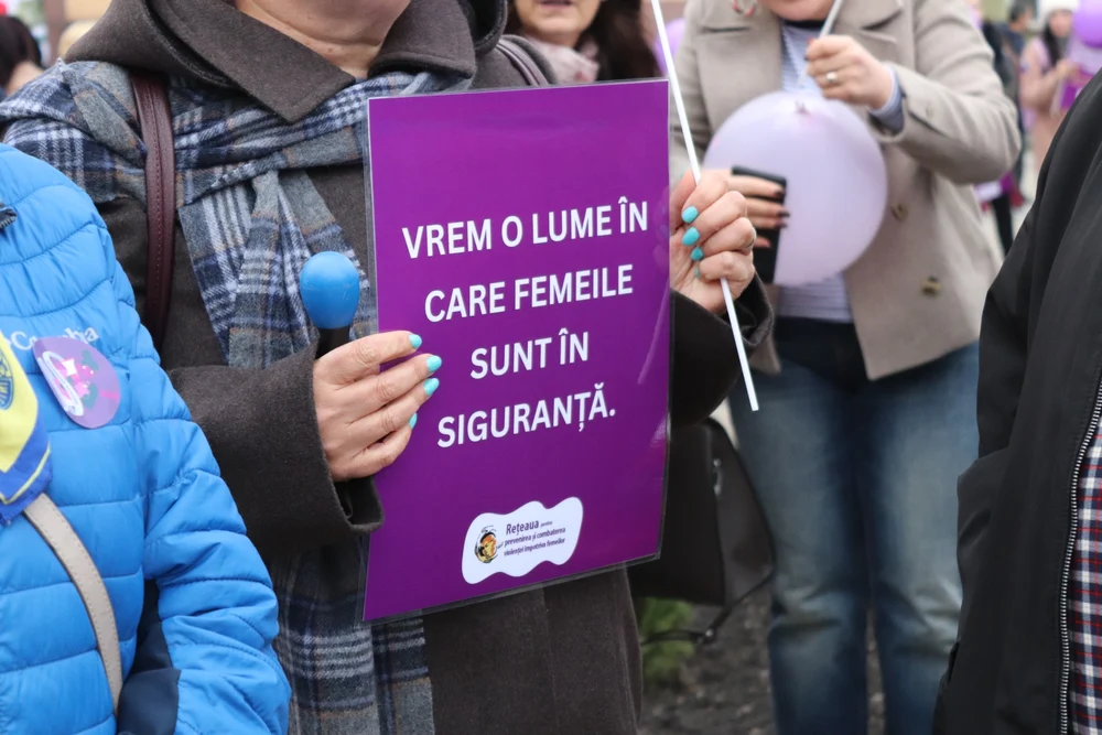40 de femei ucise în 8 luni. Cum pot fi ajutate victimele violenței domestice care nu mai au glas să ceară ajutor