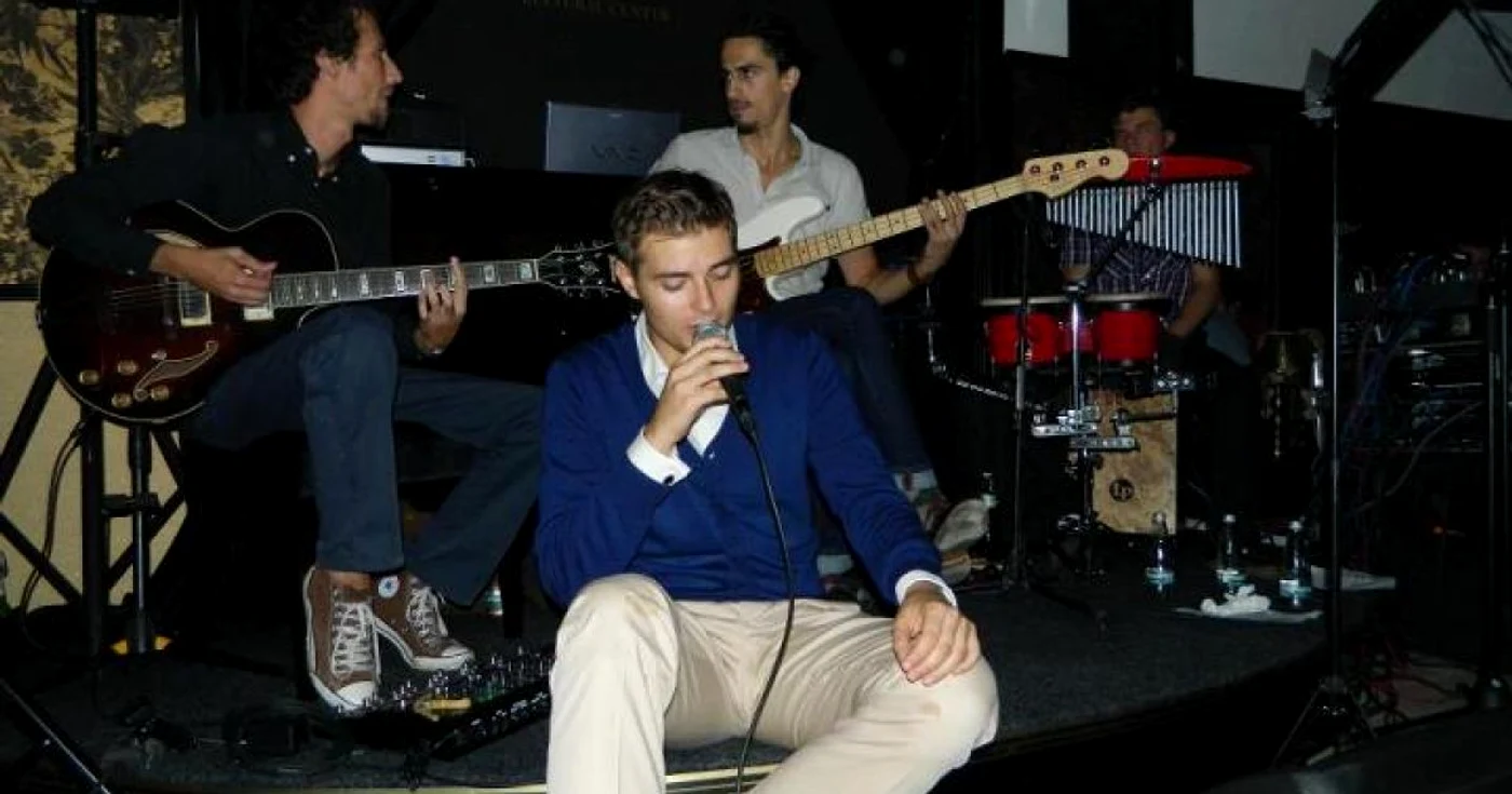 Andi Grasu şi band-ul lui. FOTO: Facebook