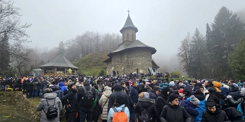 Arsenie Boca a fost comemorat la Mânăstirea Prislop  Foto Daniel Guță ADEVĂRUL (25) jpg