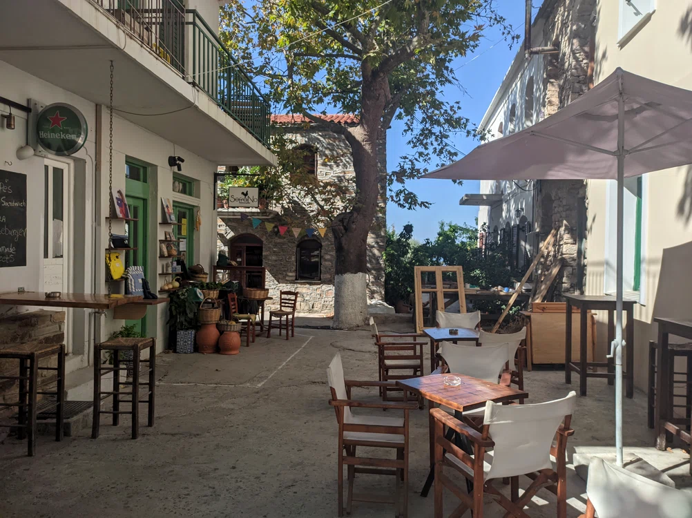 Taverne în Ikaria FOTO wikipedia