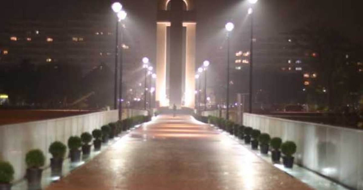 Foto Imagini Feerice Cu Monumentul şi Podul Unirii De La Alba Iulia