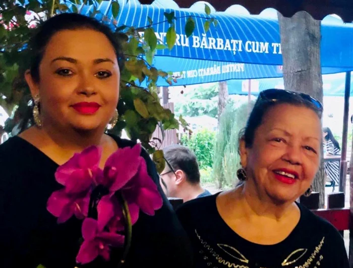Alături de mama, cea mai dragă ființă FOTO Arhiva personală