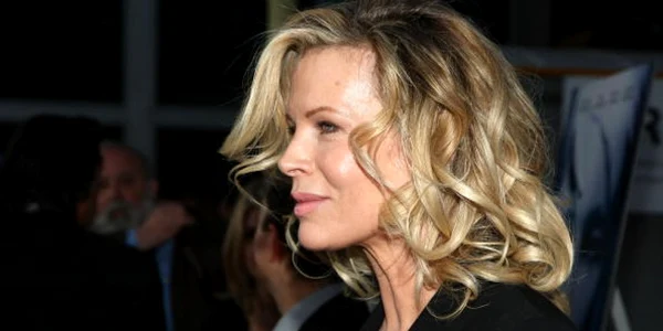 Kim Basinger 