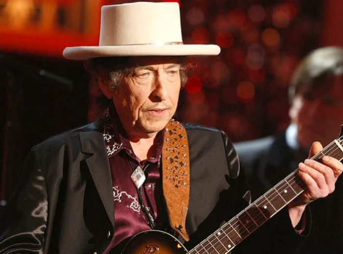 Bob Dylan a luat premiul Nobel