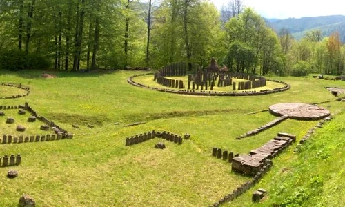 Conferința publică „Sarmizegetusa și începuturile Daciei romane”  în cadrul seriei „Historia Viva” jpeg